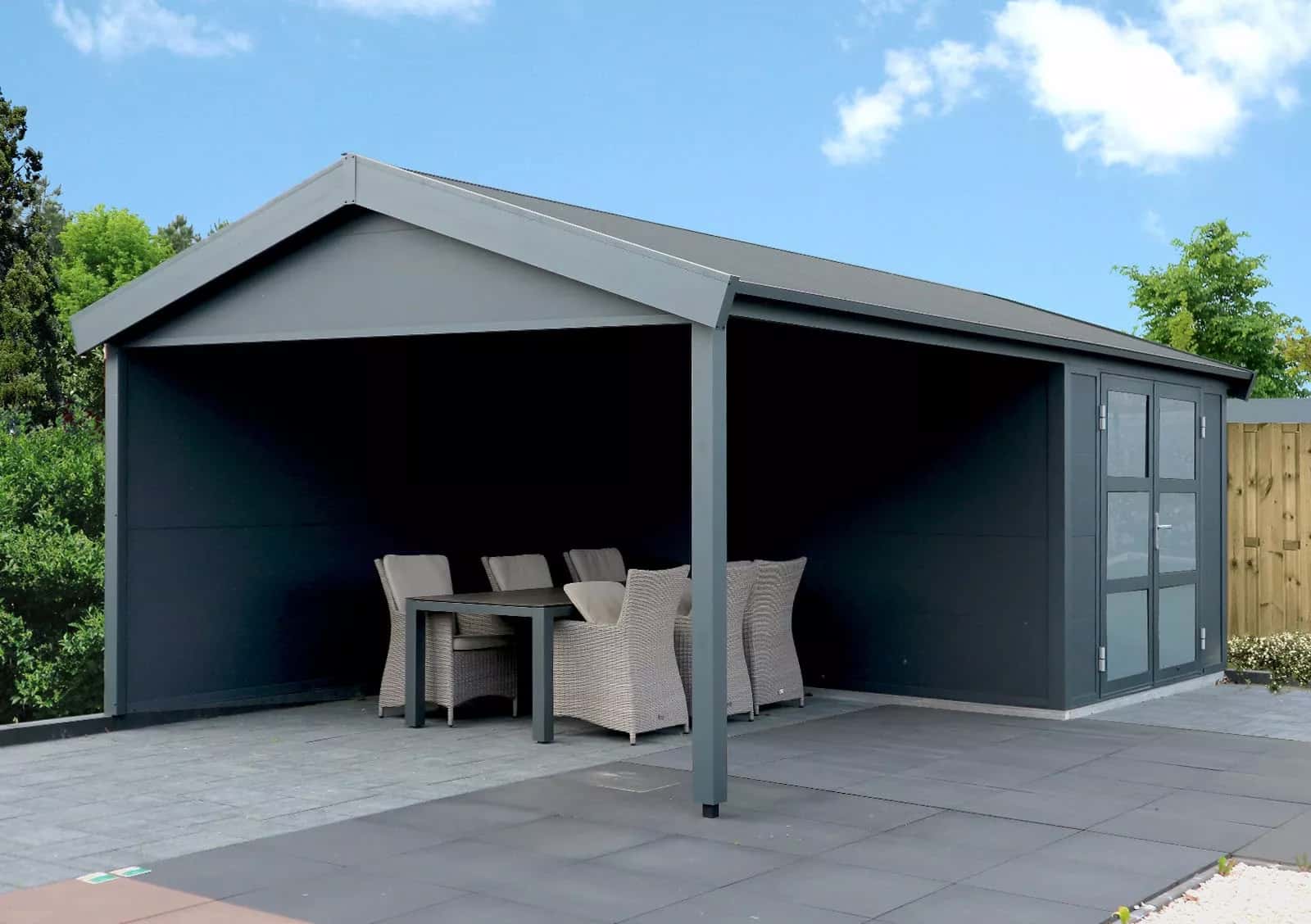 TOPSUN-Gartenhaus mit geschütztem Sitzbereich und seitlichem Stauraum